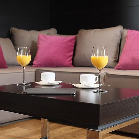 Maccani Black Luxury Suites Belgrade Exterior photo