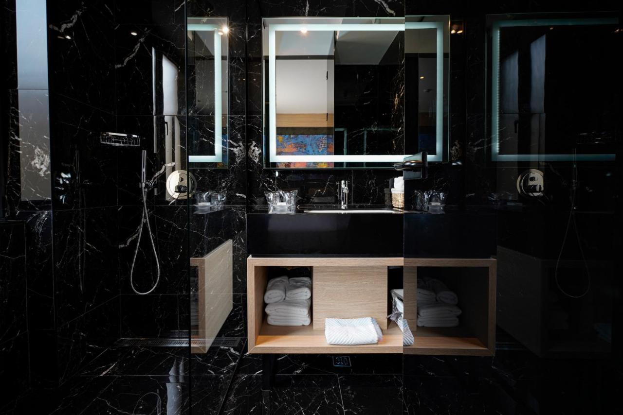 Maccani Black Luxury Suites Belgrade Exterior photo